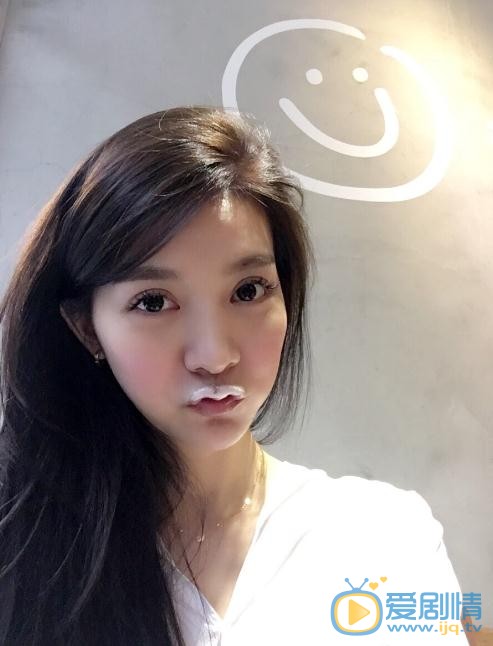 吴亚馨生活照 吴亚馨高清写真_吴亚馨高清剧照
