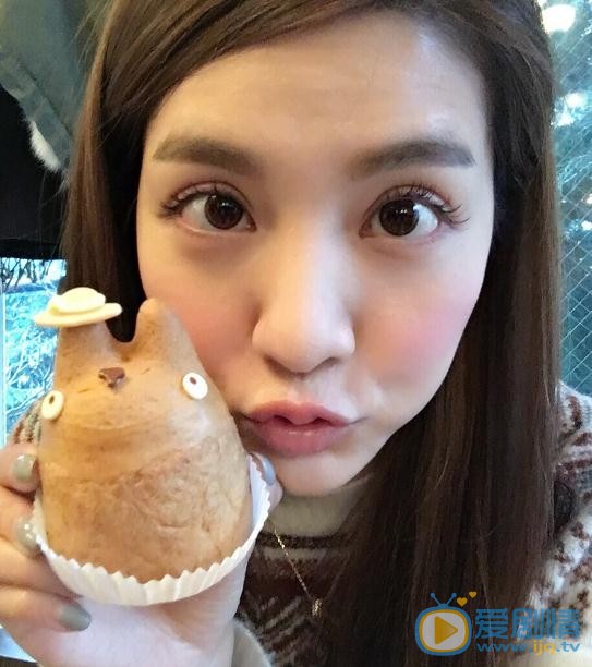 吴亚馨生活照 吴亚馨高清写真_吴亚馨高清剧照