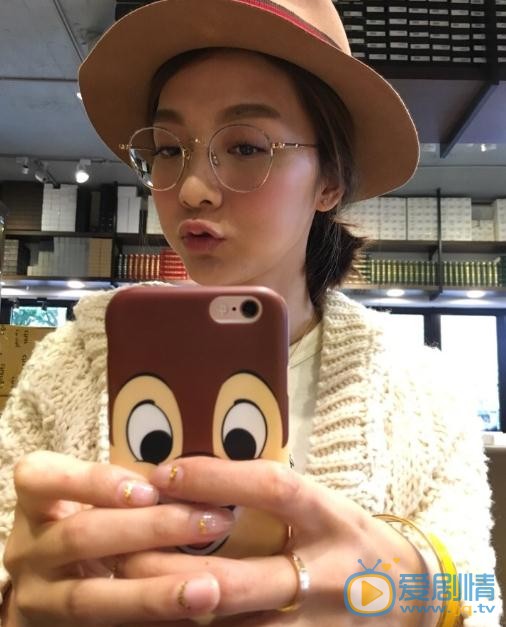 吴亚馨生活照 吴亚馨高清写真_吴亚馨高清剧照