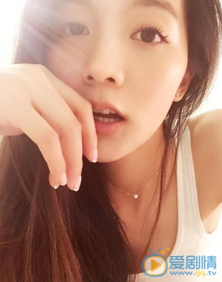 吴亚馨生活照 吴亚馨高清写真_吴亚馨高清剧照