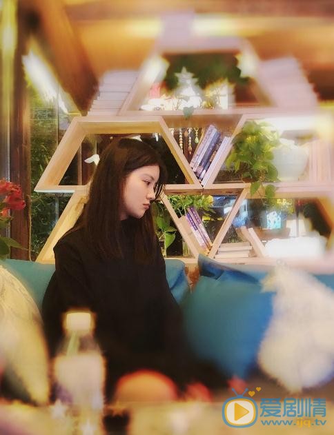蒋蕊泽与人合照 蒋蕊泽高清写真_蒋蕊泽高清剧照