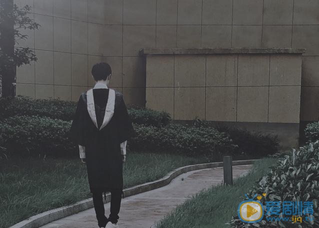 吕昀峰毕业照 吕昀峰高清写真_吕昀峰高清剧照