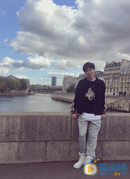 吕昀峰旅游照 吕昀峰高清写真_吕昀峰高清剧照