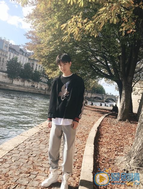 吕昀峰旅游照 吕昀峰高清写真_吕昀峰高清剧照