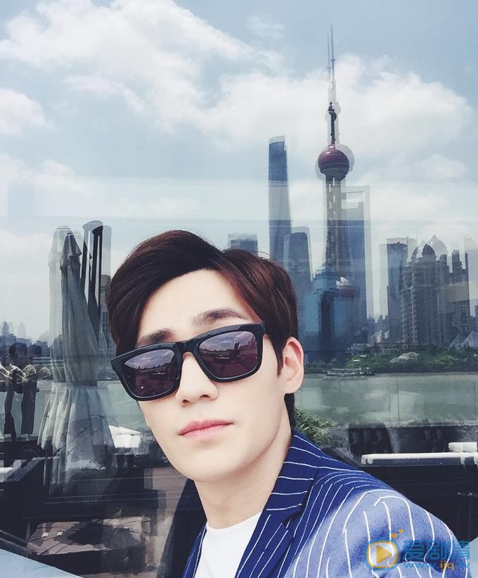 朱一龙街拍写真 朱一龙高清写真_朱一龙高清剧照