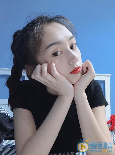 黄昊月生活照 黄昊月高清写真_黄昊月高清剧照