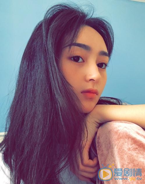黄昊月生活照 黄昊月高清写真_黄昊月高清剧照