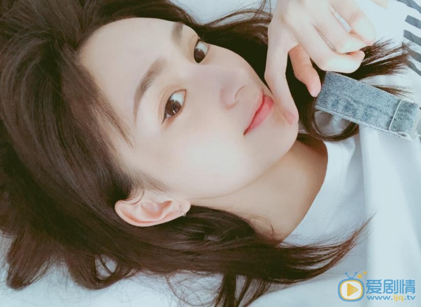 黄昊月生活照 黄昊月高清写真_黄昊月高清剧照