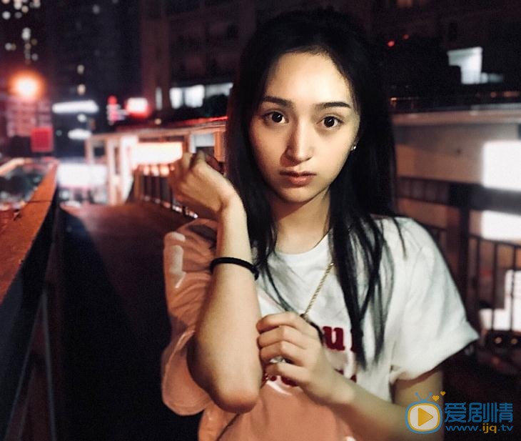 黄昊月夜色写真 黄昊月高清写真_黄昊月高清剧照