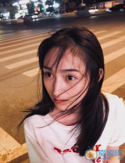黄昊月夜色写真 黄昊月高清写真_黄昊月高清剧照