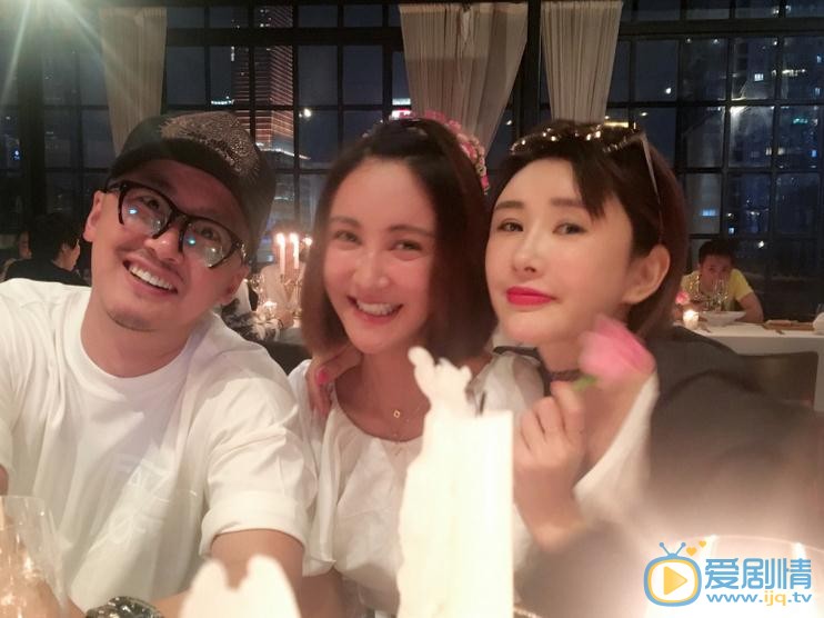 吕夏与人合照 吕夏高清写真_吕夏高清剧照