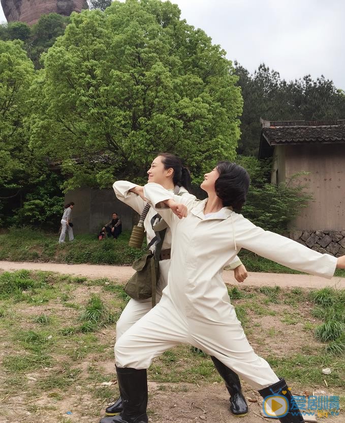 李羿瑄与人合照 李羿瑄高清写真_李羿瑄高清剧照