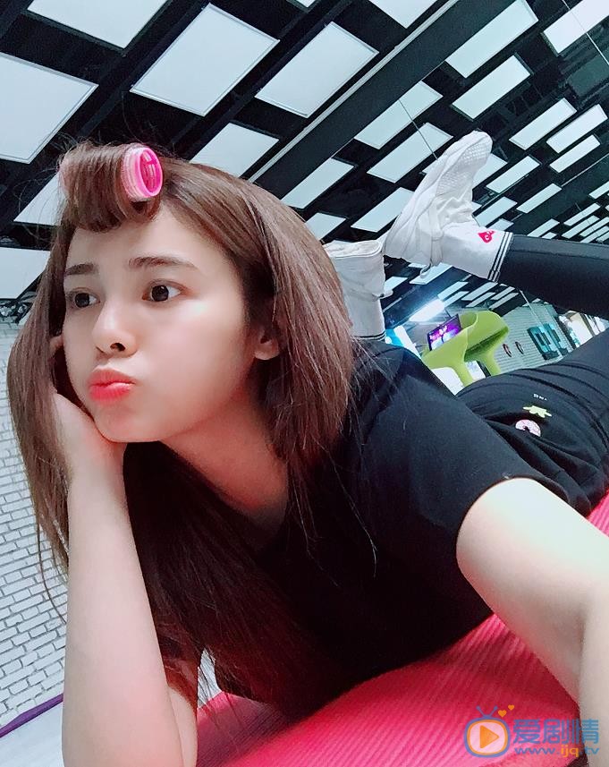 嘉容自拍合集 嘉容高清写真_嘉容高清剧照