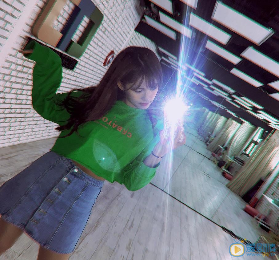 嘉容生活照 嘉容高清写真_嘉容高清剧照
