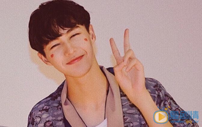 李明源生活照 李明源高清写真_李明源高清剧照