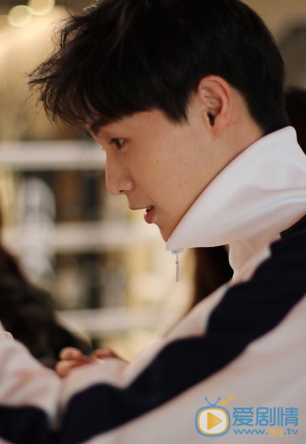 李明源生活照 李明源高清写真_李明源高清剧照