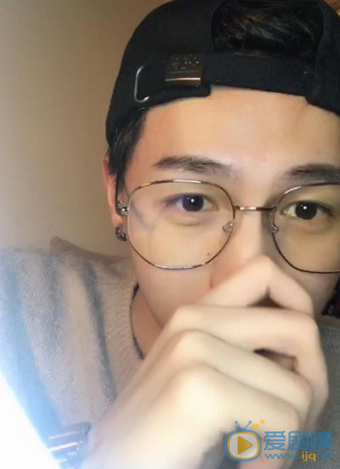 李明源生活照 李明源高清写真_李明源高清剧照