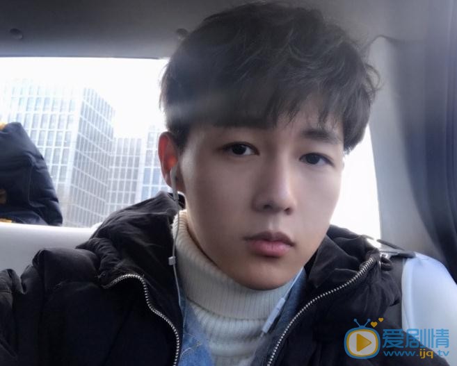 李明源生活照 李明源高清写真_李明源高清剧照