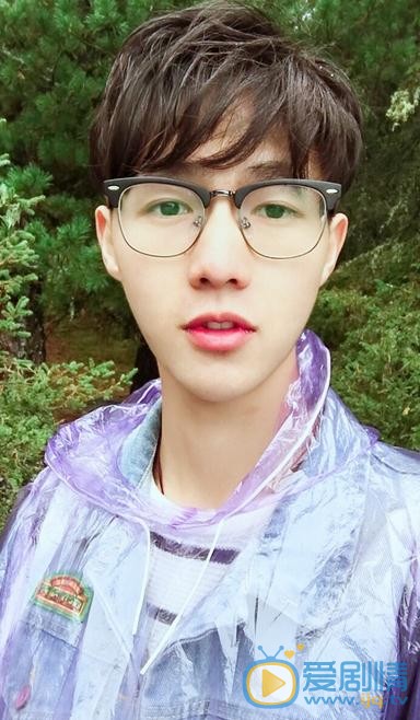 李明源生活照 李明源高清写真_李明源高清剧照