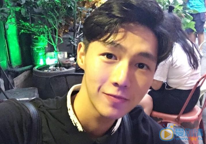 李明源生活照 李明源高清写真_李明源高清剧照