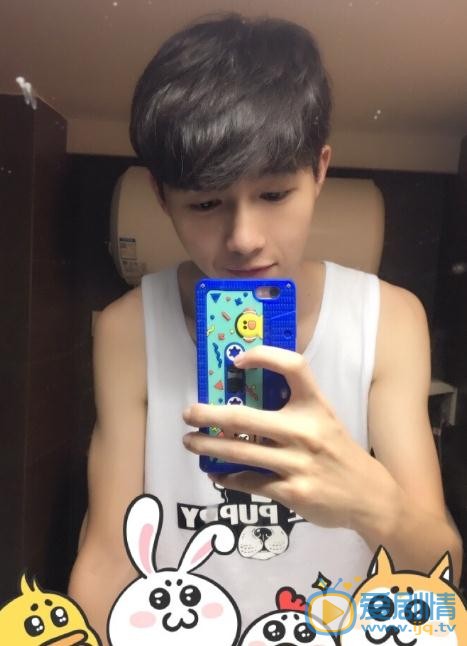 李明源生活照 李明源高清写真_李明源高清剧照