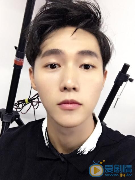 李明源生活照 李明源高清写真_李明源高清剧照