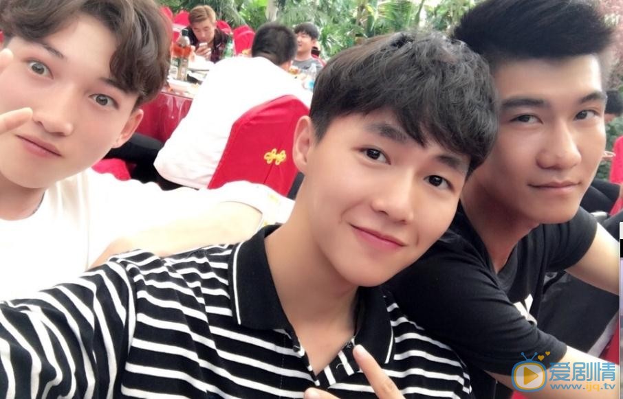 李明源生活照 李明源高清写真_李明源高清剧照