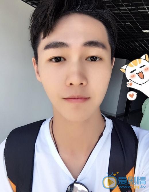 李明源生活照 李明源高清写真_李明源高清剧照