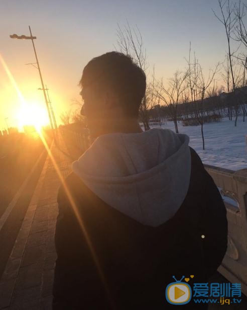 李明源生活照 李明源高清写真_李明源高清剧照