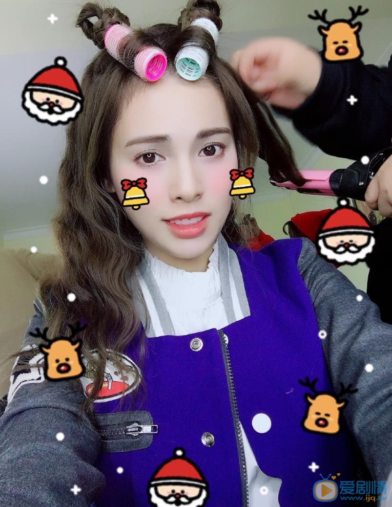 嘉容可爱连拍 嘉容高清写真_嘉容高清剧照