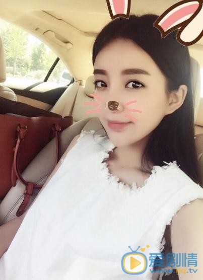 陈偌汐与人合照 陈偌汐高清写真_陈偌汐高清剧照