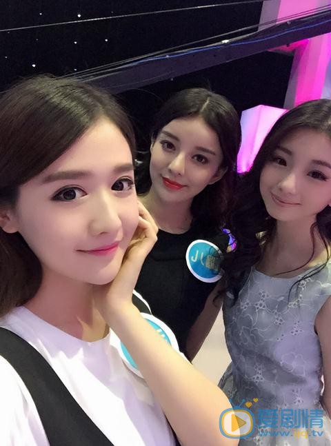 陈偌汐与人合照 陈偌汐高清写真_陈偌汐高清剧照