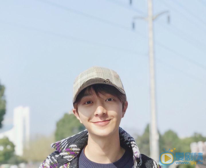 左其铂街拍写真 左其铂高清写真_左其铂高清剧照