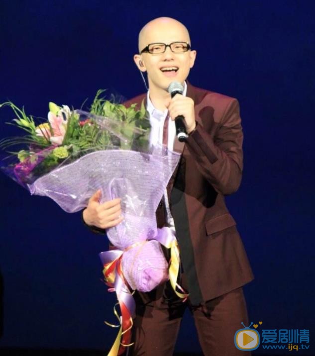 平安演出照 平安高清写真_平安高清剧照