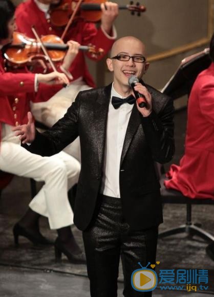 平安演出照 平安高清写真_平安高清剧照