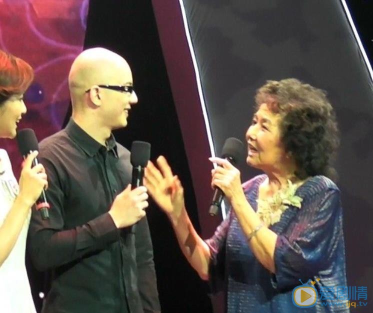 平安演出照 平安高清写真_平安高清剧照