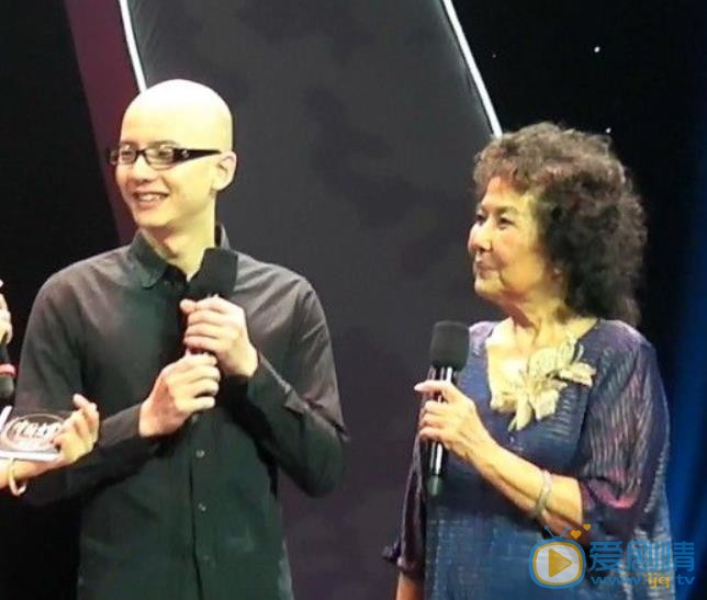 平安演出照 平安高清写真_平安高清剧照