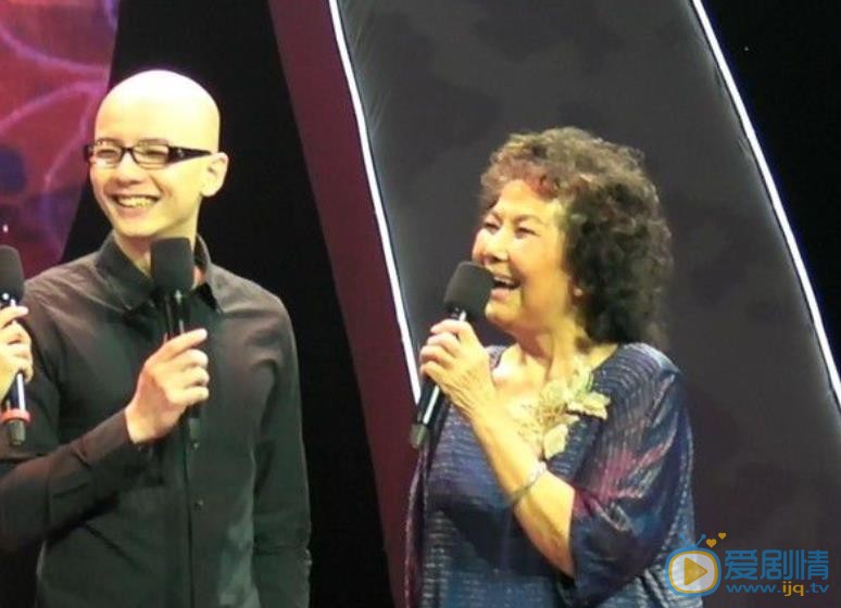 平安演出照 平安高清写真_平安高清剧照