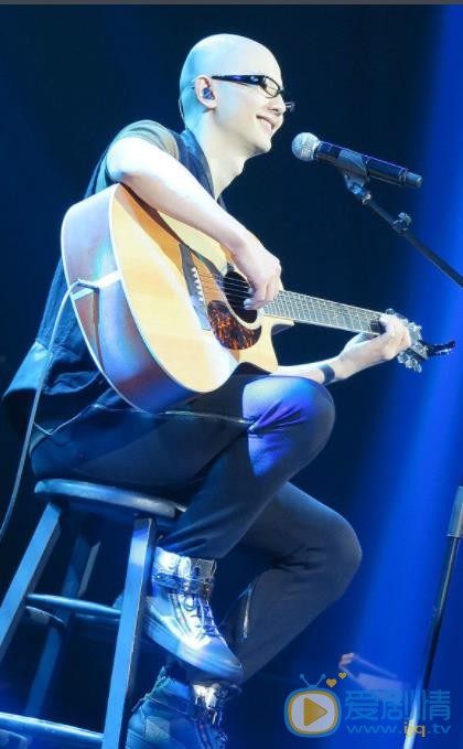 平安演出照 平安高清写真_平安高清剧照