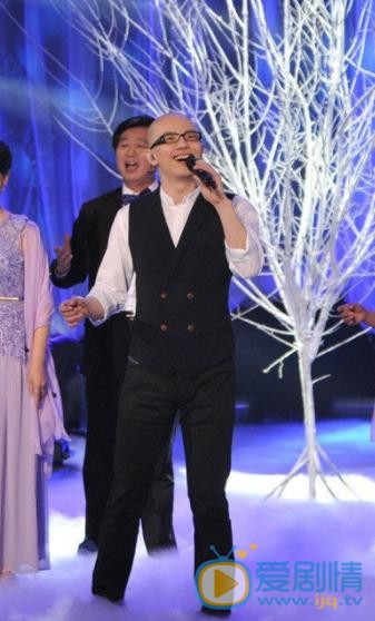 平安演出照 平安高清写真_平安高清剧照