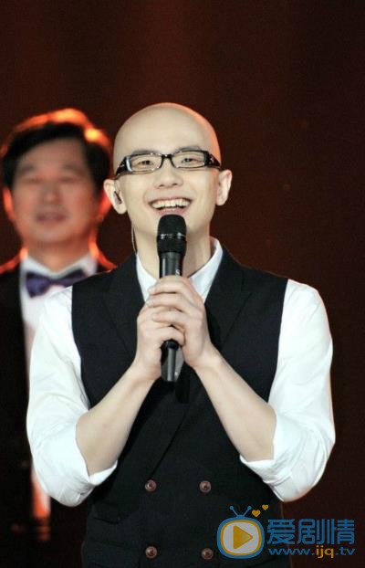 平安演出照 平安高清写真_平安高清剧照