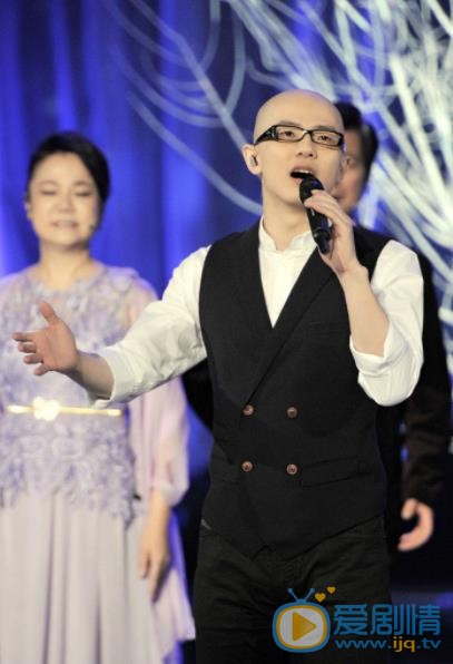 平安演出照 平安高清写真_平安高清剧照