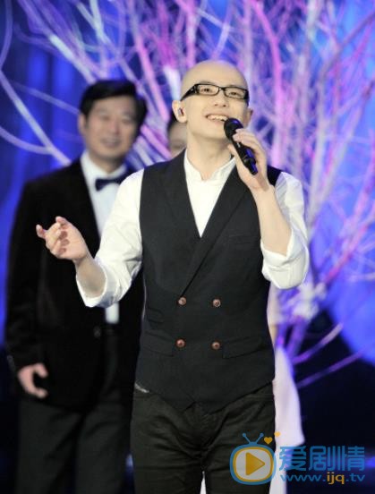 平安演出照 平安高清写真_平安高清剧照