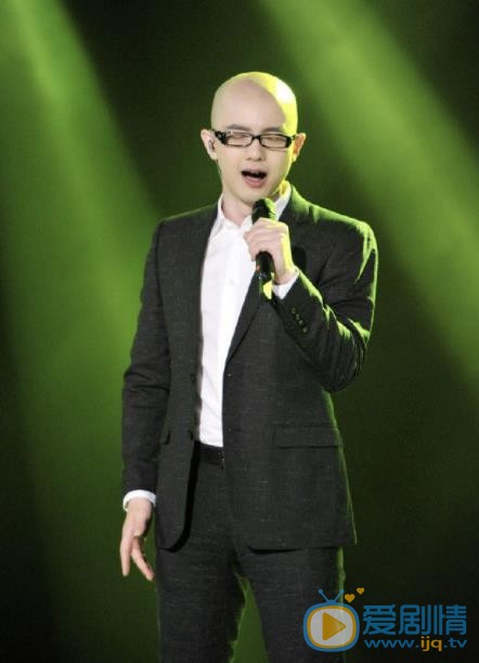 平安演出照 平安高清写真_平安高清剧照