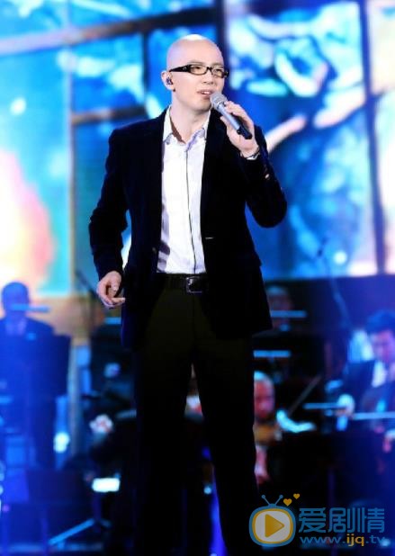 平安演出照 平安高清写真_平安高清剧照