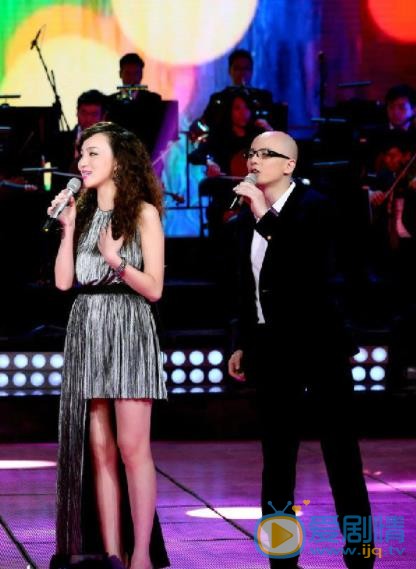 平安演出照 平安高清写真_平安高清剧照