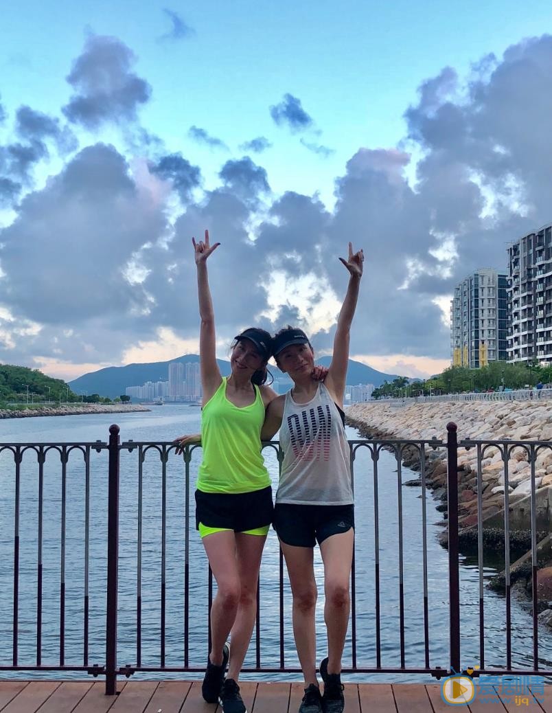 姚子羚与人合照 姚子羚高清写真_姚子羚高清剧照
