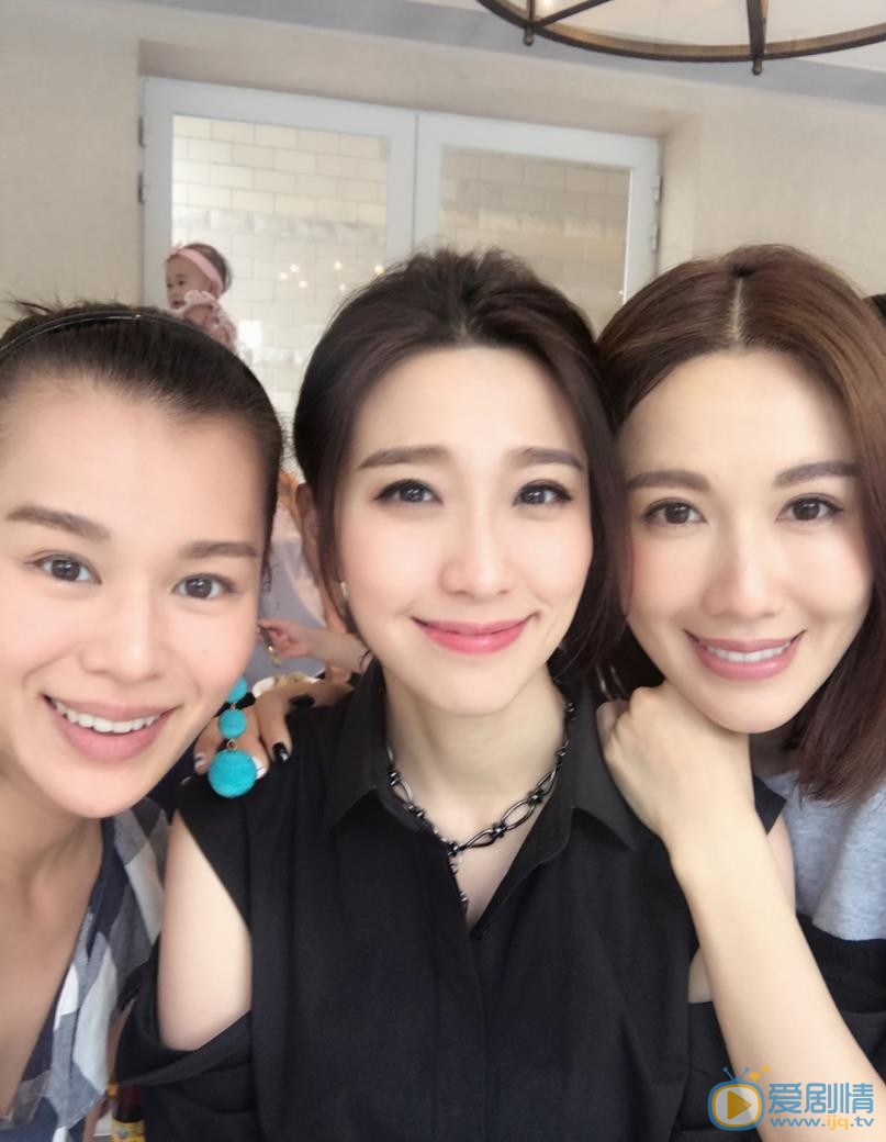 姚子羚与人合照 姚子羚高清写真_姚子羚高清剧照