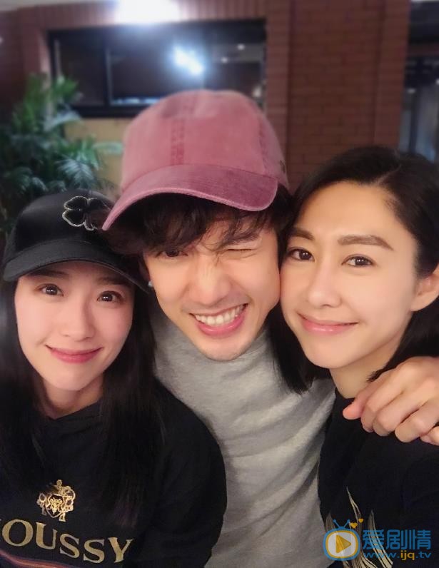 姚子羚与人合照 姚子羚高清写真_姚子羚高清剧照