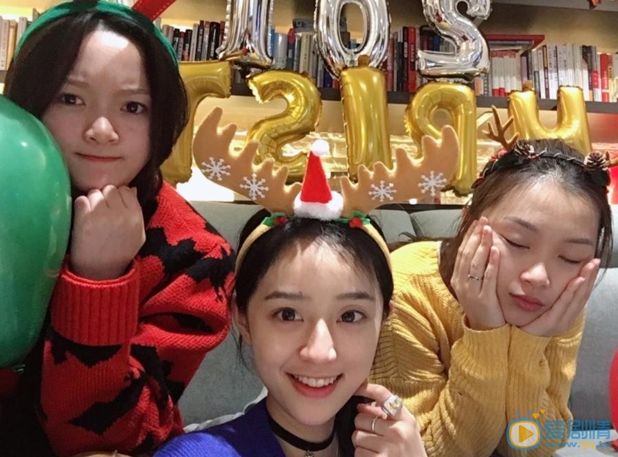 龚婉怡与人合照 龚婉怡高清写真_龚婉怡高清剧照